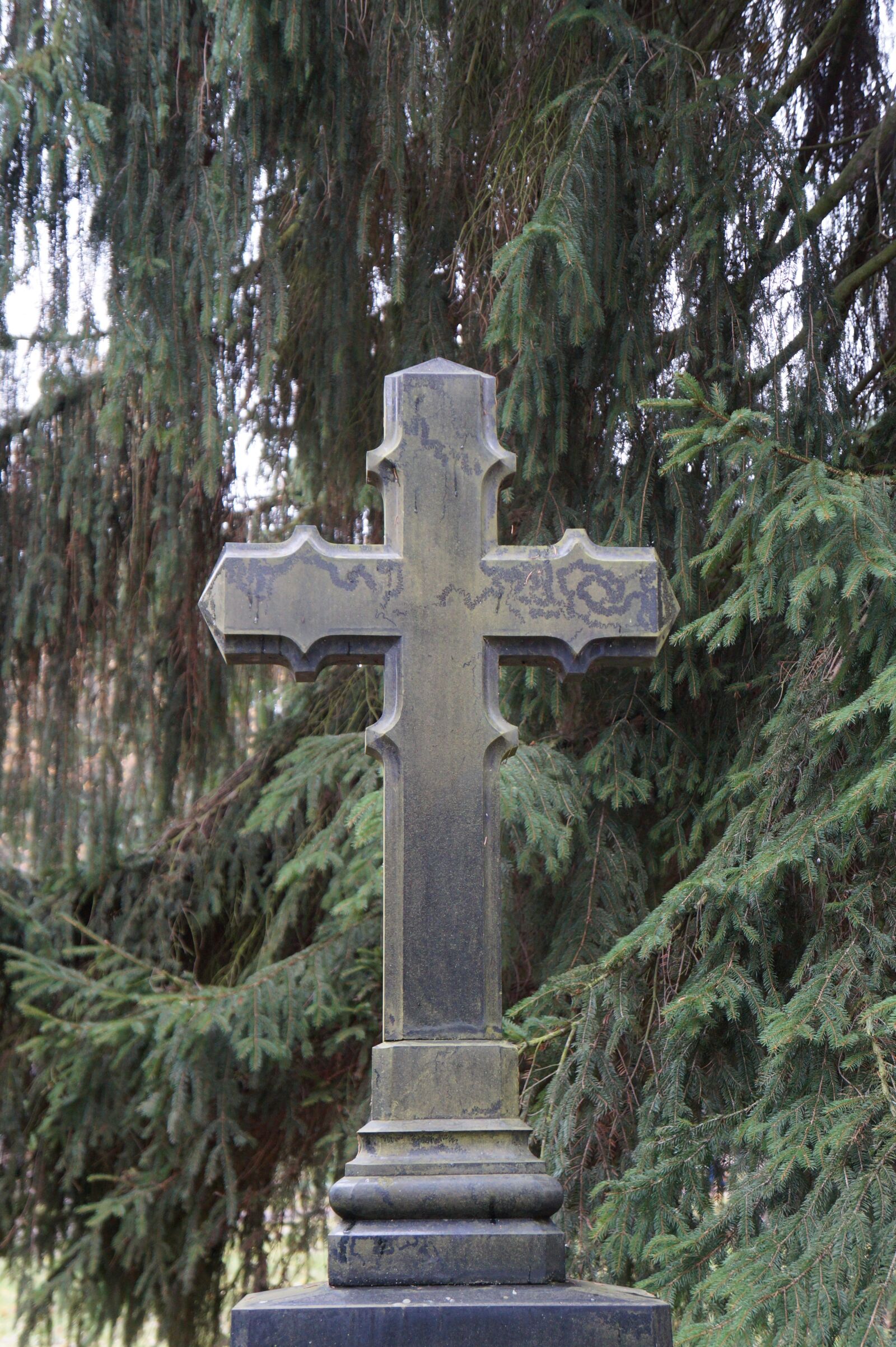 Sony Alpha a3000 sample photo. Cross, old, weathered photography