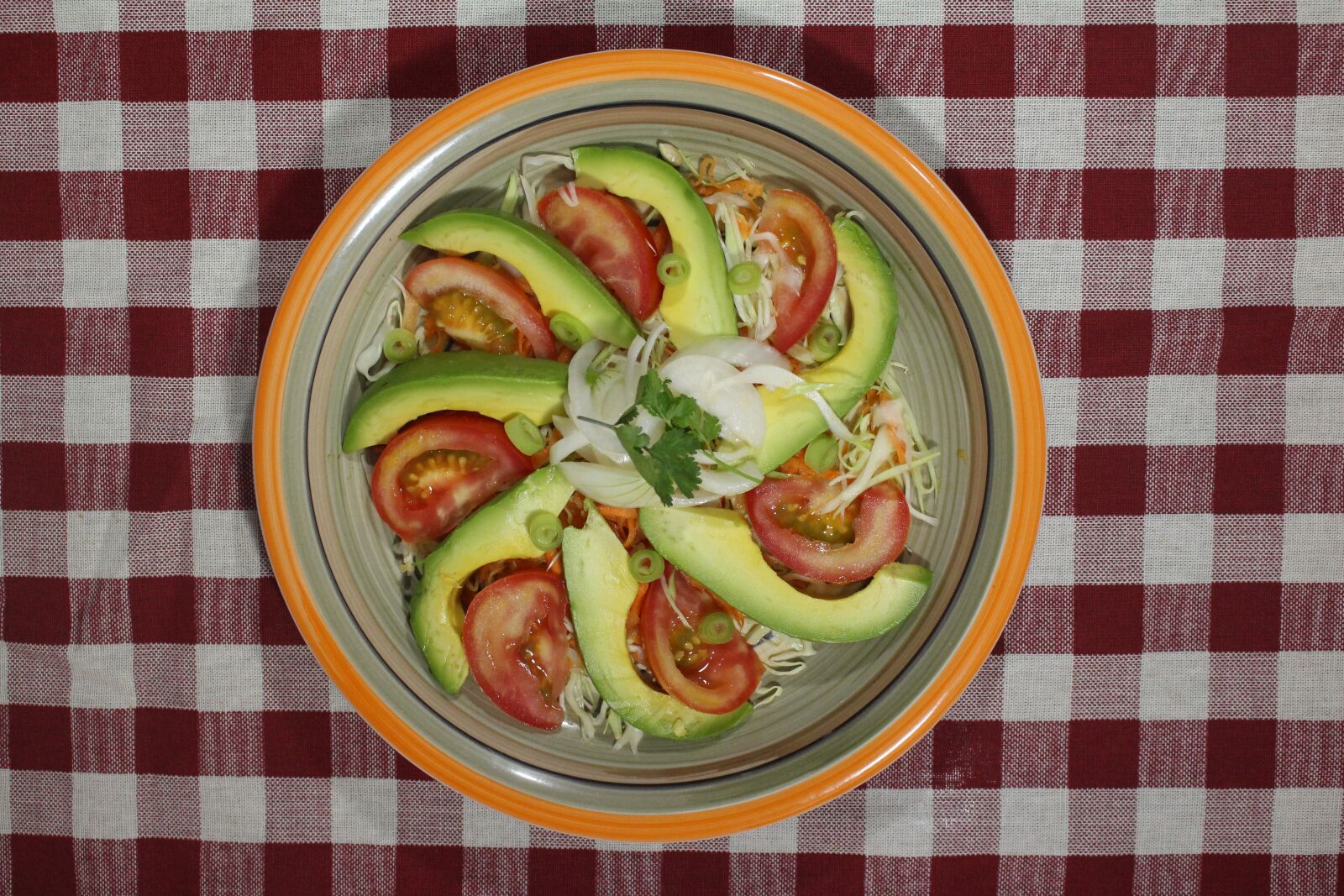 Canon EOS 700D (EOS Rebel T5i / EOS Kiss X7i) sample photo. Salad, food, dish photography