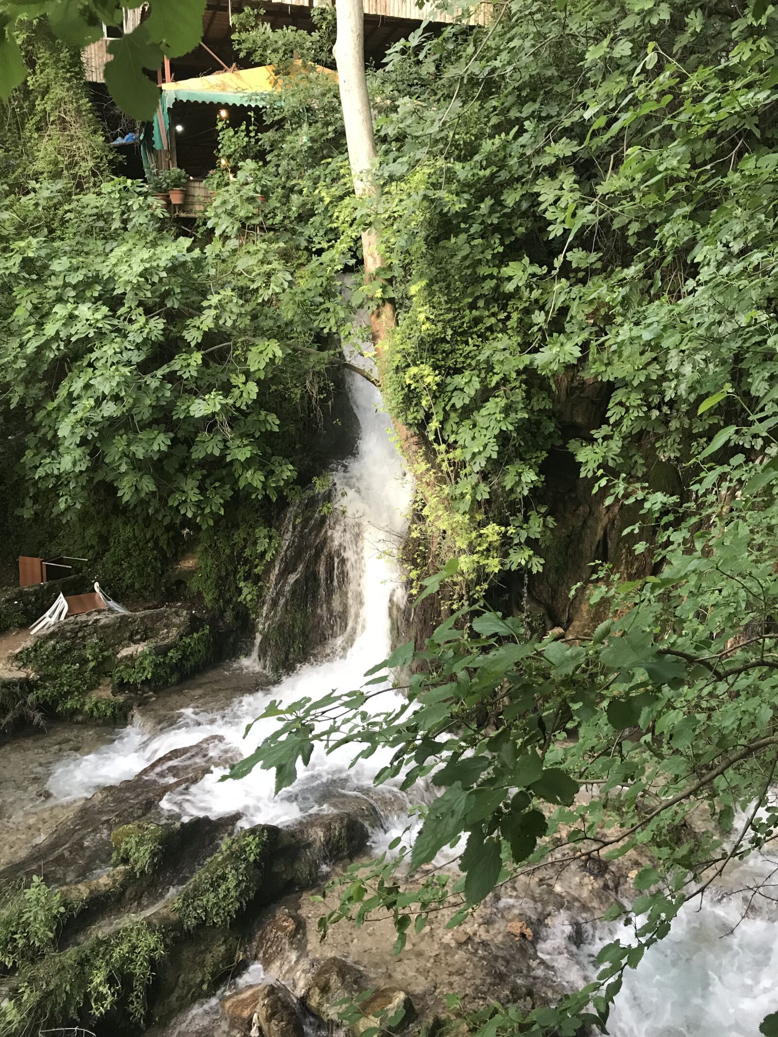 iPhone 7 back camera 3.99mm f/1.8 sample photo. Waterfall, water, landscape photography