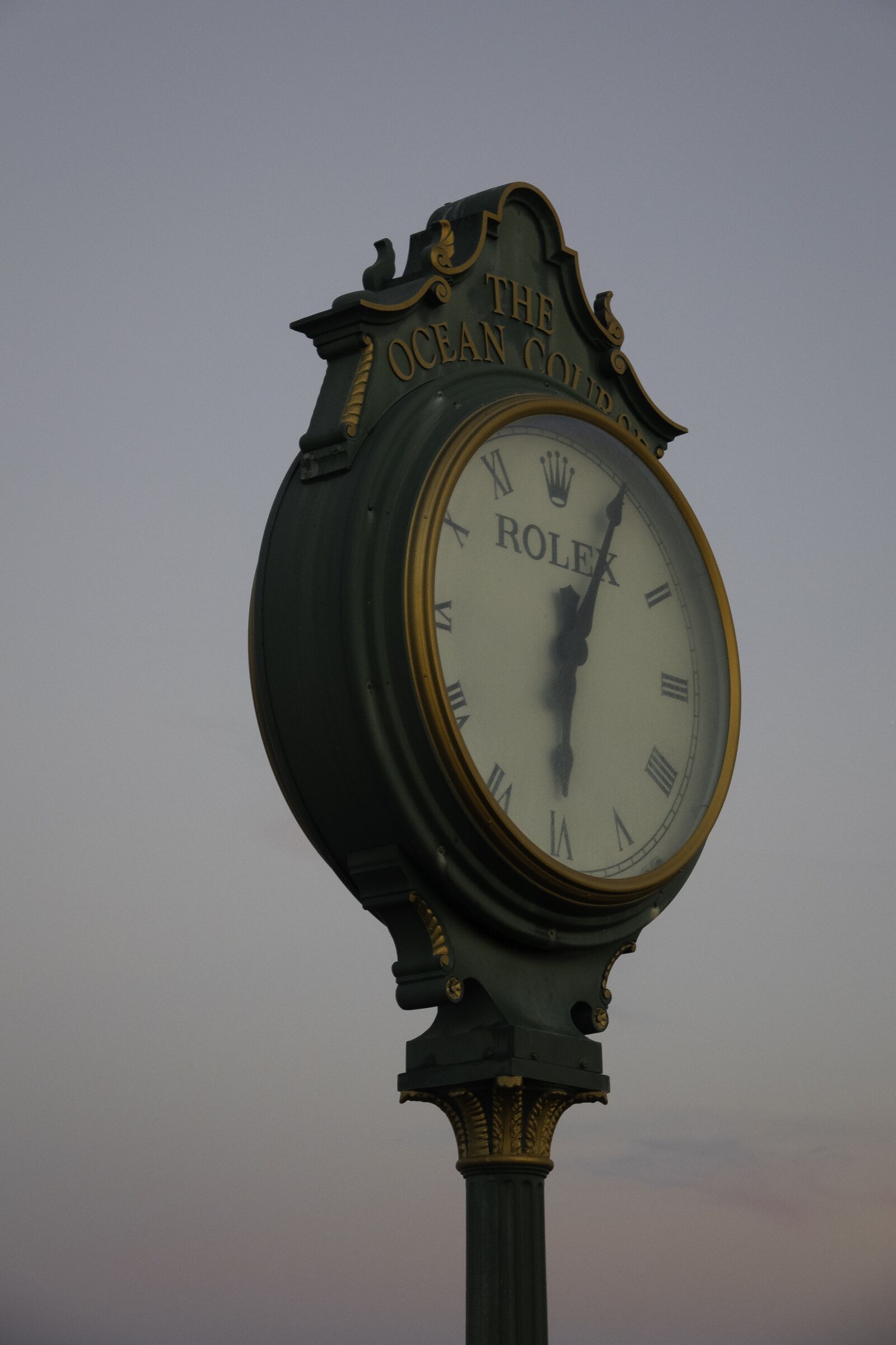 Sony Cyber-shot DSC-RX10 III sample photo. Clock, twilight, time photography