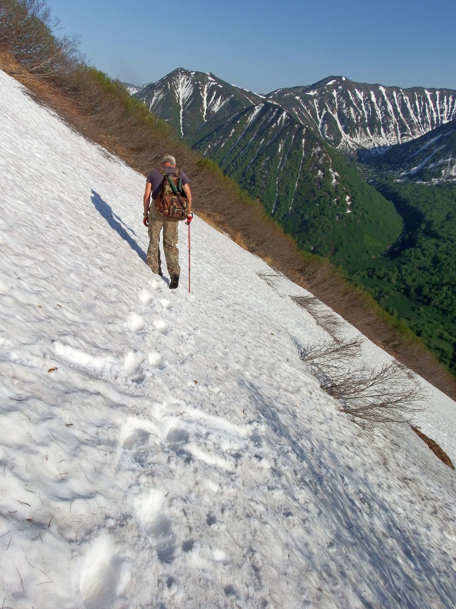 Fujifilm FinePix S1 sample photo. Mountains, ridge, climbing photography