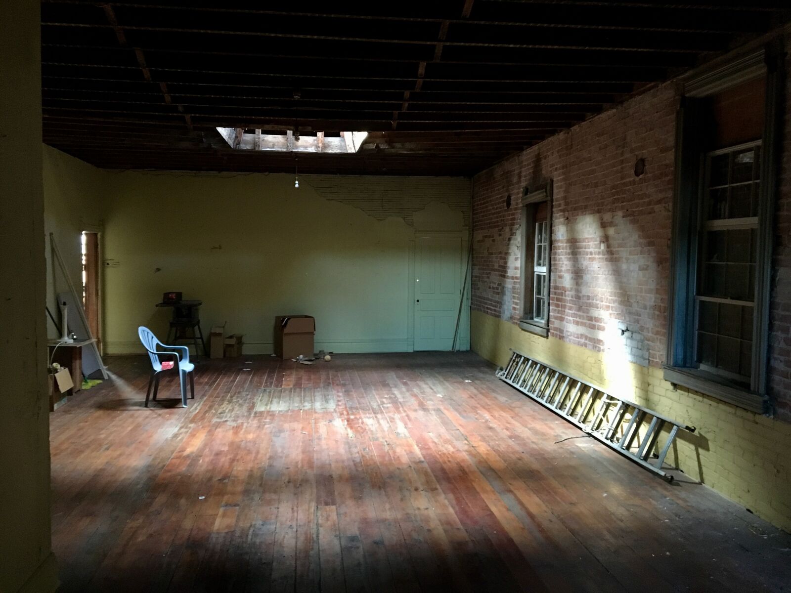 Apple iPhone 6s sample photo. Abandoned room, skylight, brick photography