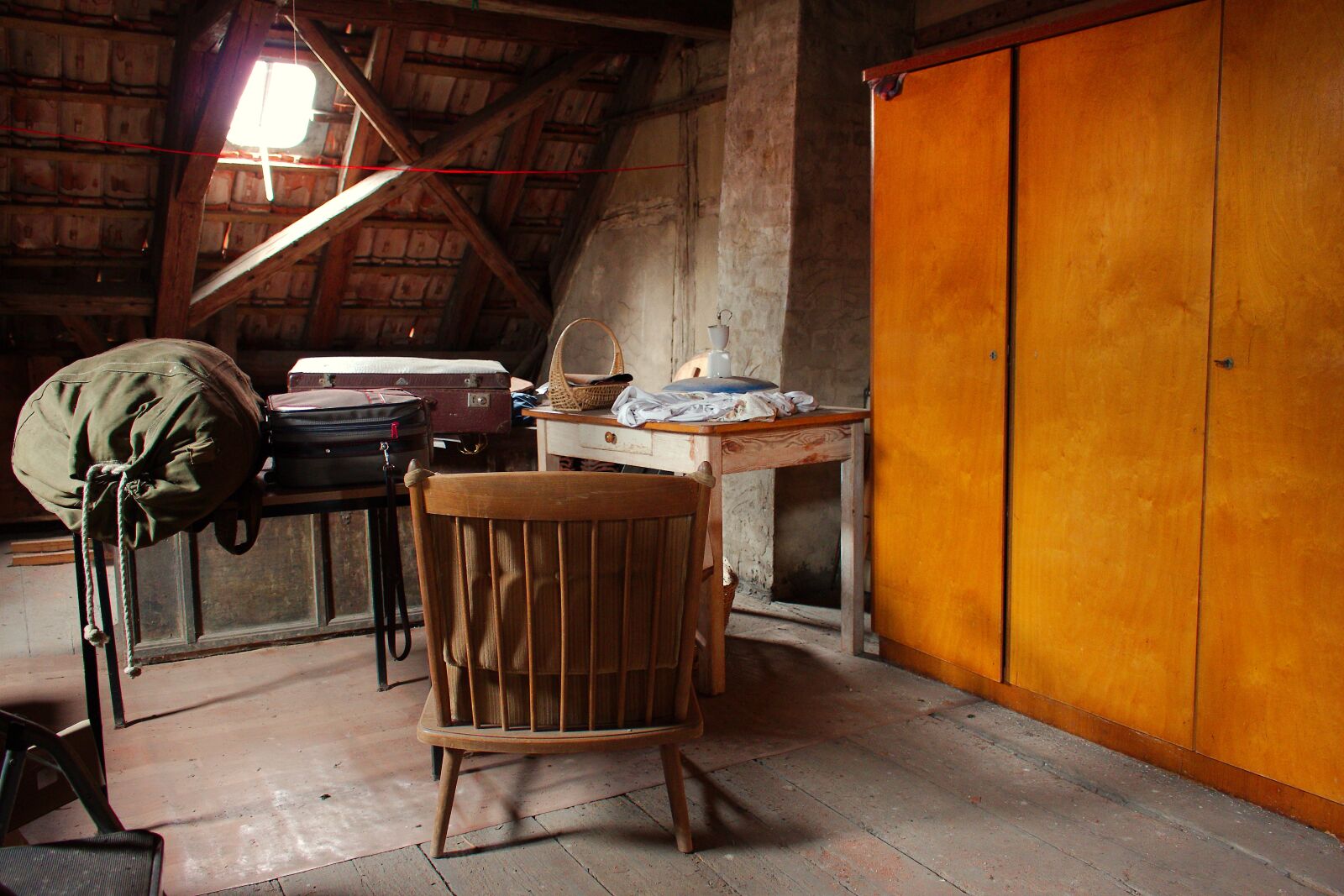 Canon EOS 70D sample photo. Room, furniture, within photography