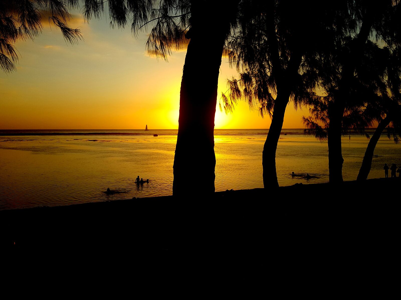 Samsung Galaxy S6 sample photo. La r union, sunset photography
