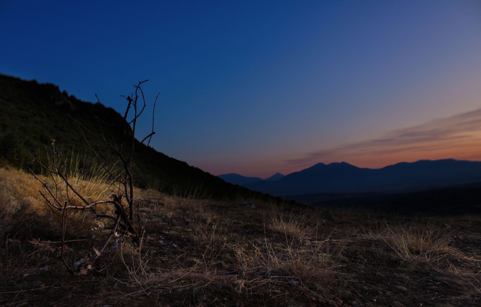 Canon EOS 2000D (EOS Rebel T7 / EOS Kiss X90 / EOS 1500D) sample photo. Sunset, nature, landscape photography