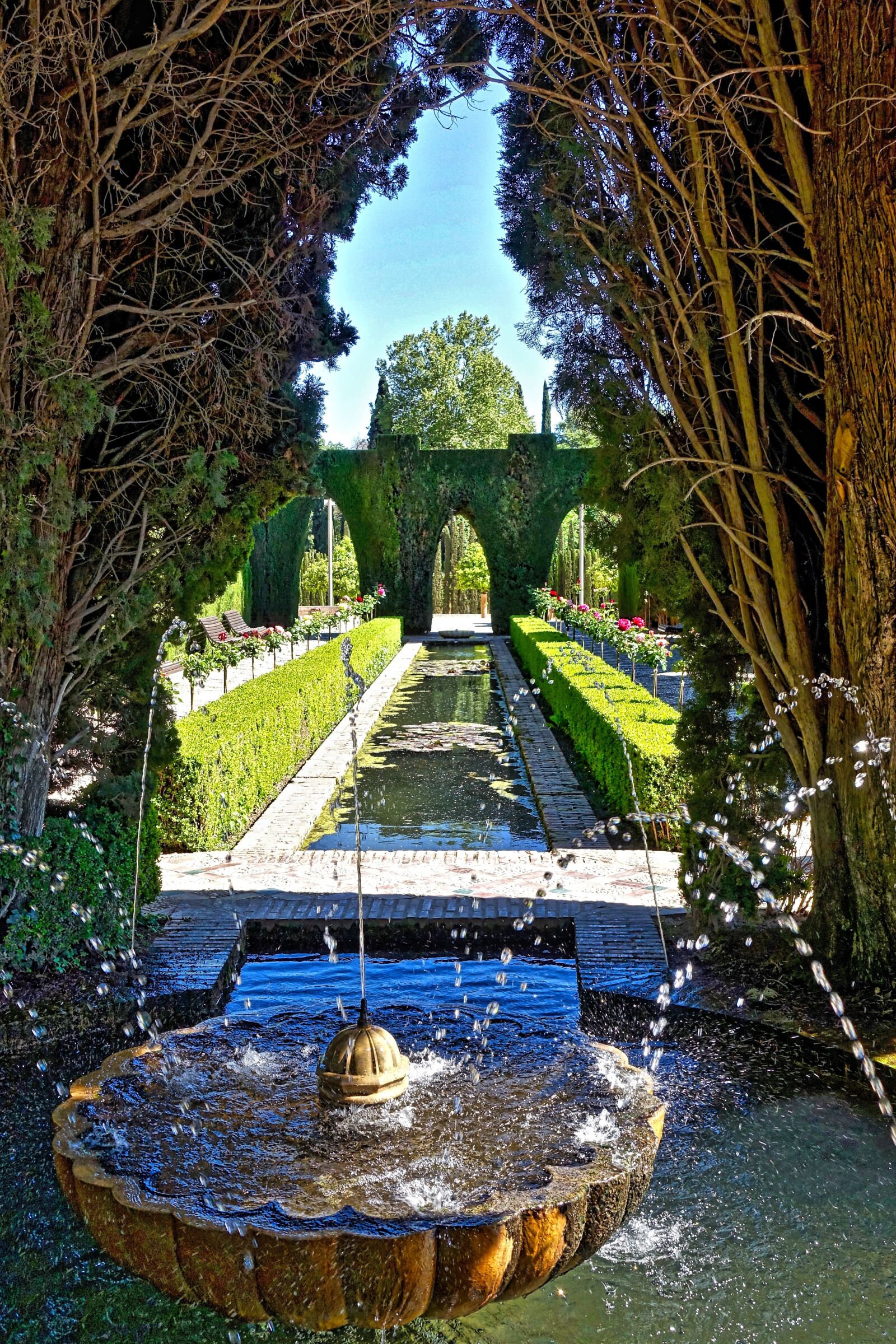 Sony Cyber-shot DSC-RX100 III sample photo. Fountain, garden, water photography