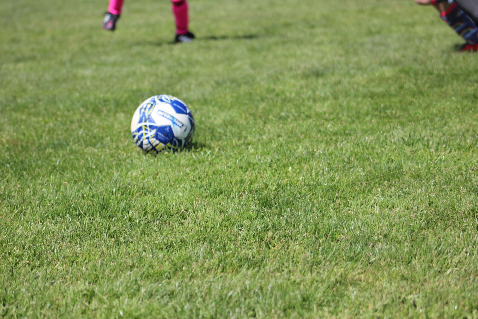 Canon EF 75-300mm f/4-5.6 sample photo. Girls, soccer, game, soccerball photography