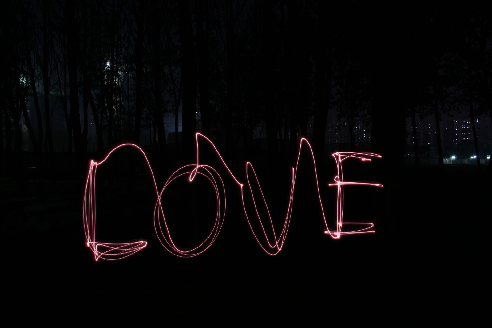 Canon EOS 700D (EOS Rebel T5i / EOS Kiss X7i) sample photo. Light painting, love, red photography