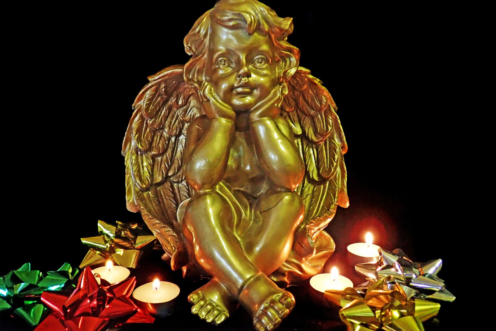 Olympus TG-5 sample photo. Angel, gold, candlelight photography
