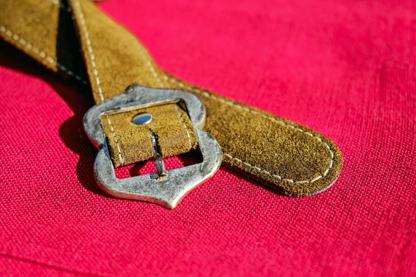 Fujifilm X-T10 + Fujifilm XF 35mm F1.4 R sample photo. Belts, belt buckle, leather photography