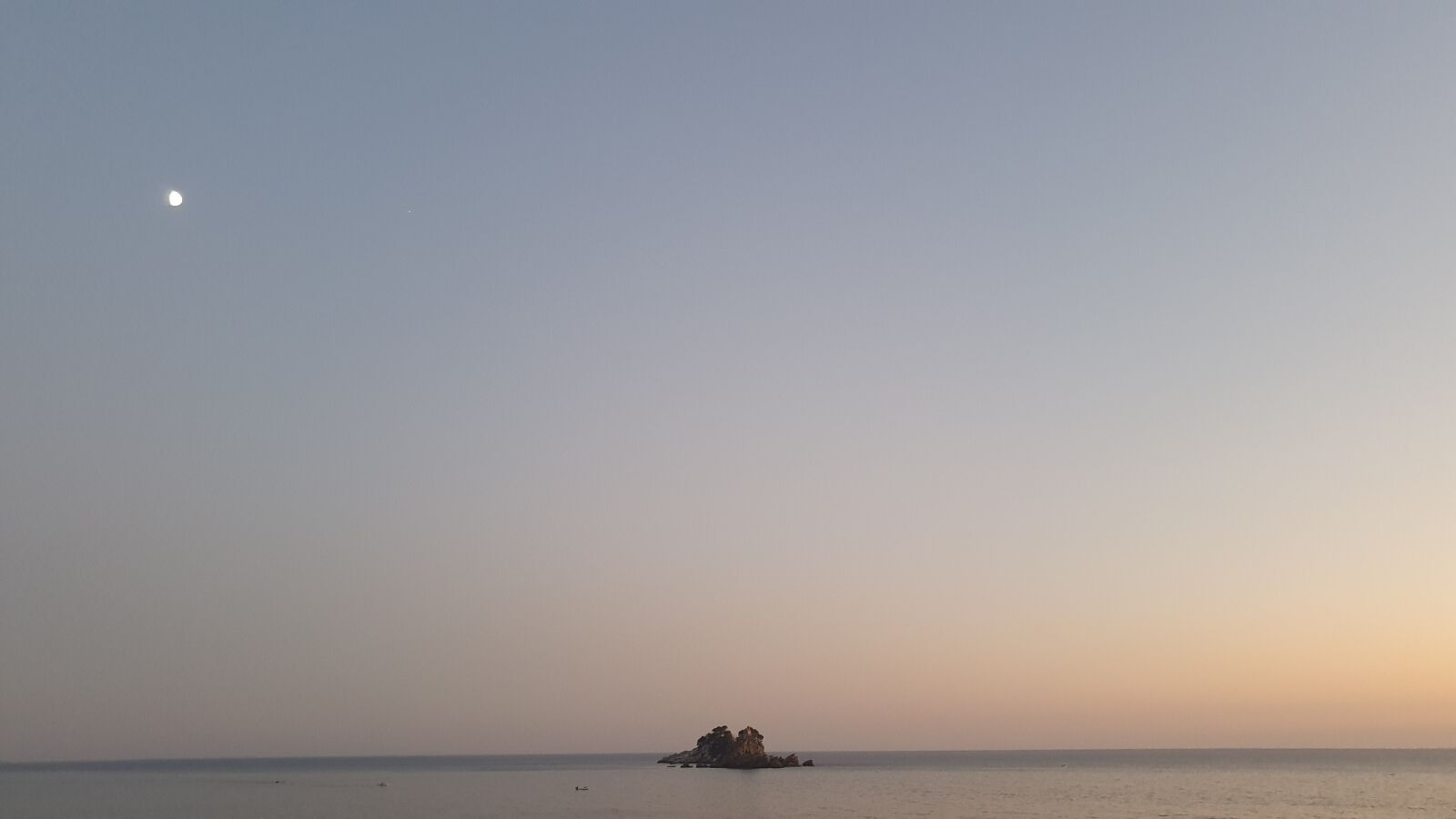 Samsung Galaxy S10 sample photo. Sea, island, vacations photography