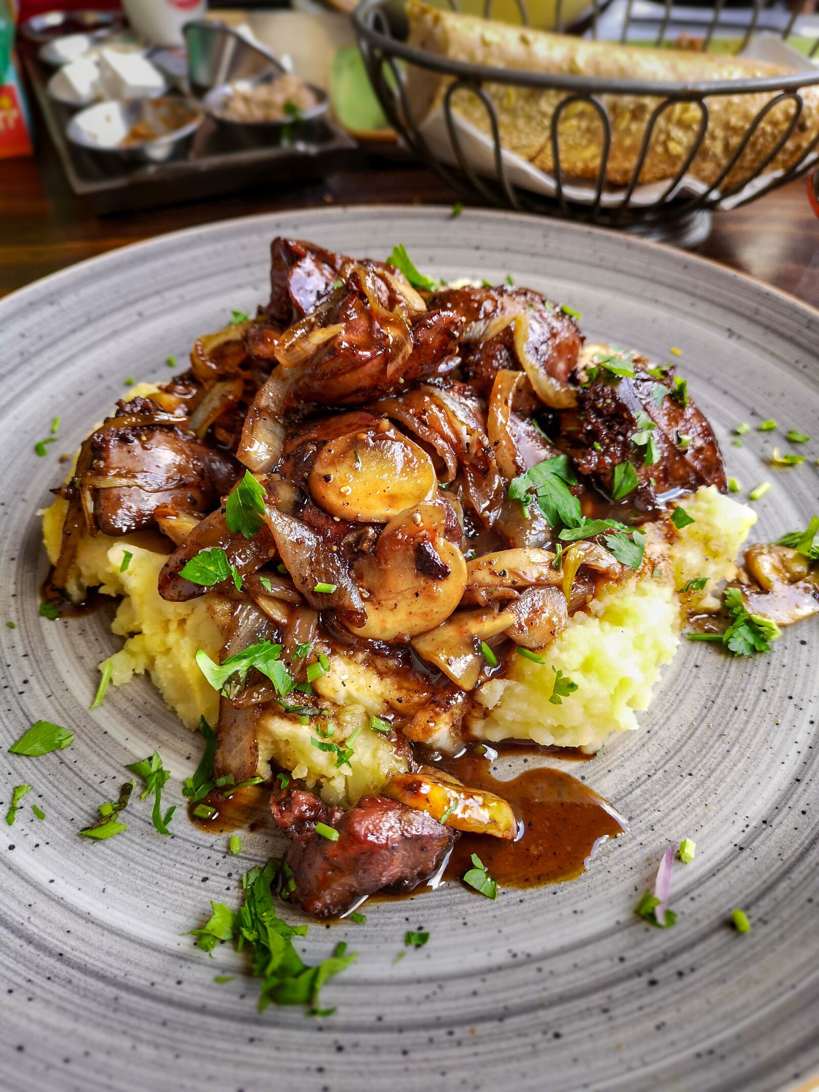 HUAWEI P20 Pro sample photo. Chicken liver, meal, dish photography