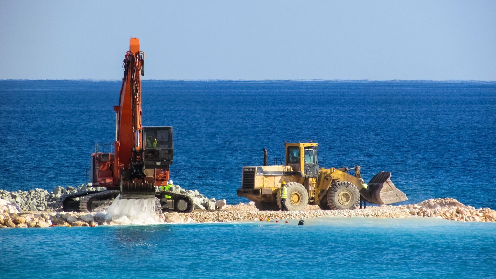Canon PowerShot SX400 IS sample photo. Excavator, bulldozer, vehicle photography