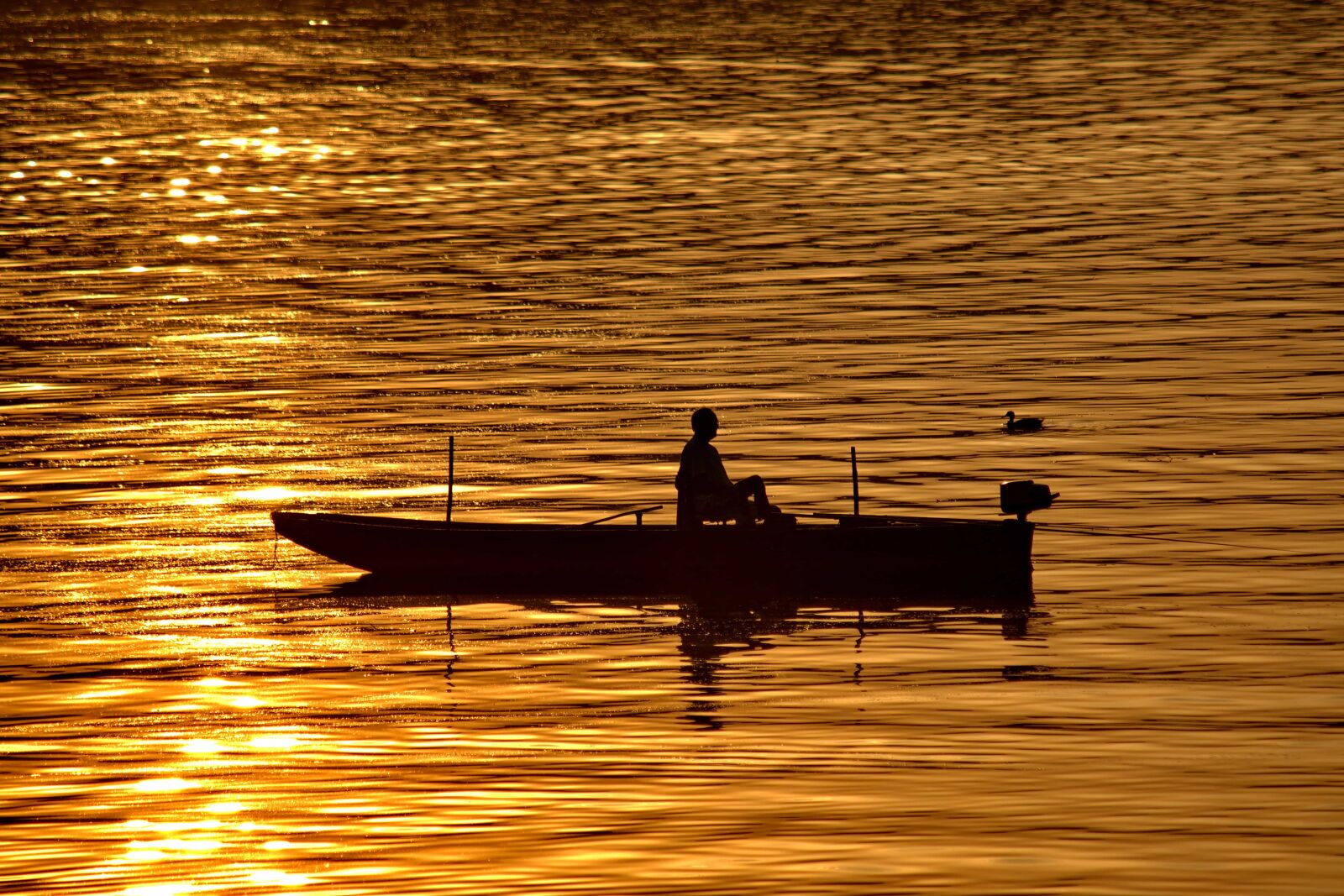 Nikon D5500 sample photo. Darkness, reflection, relaxing, sunrays photography