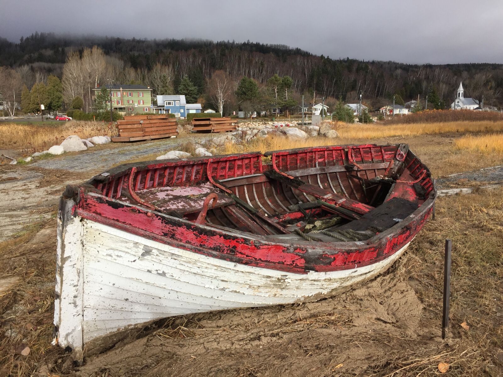 Apple iPhone 6 sample photo. Boat, village, fall photography