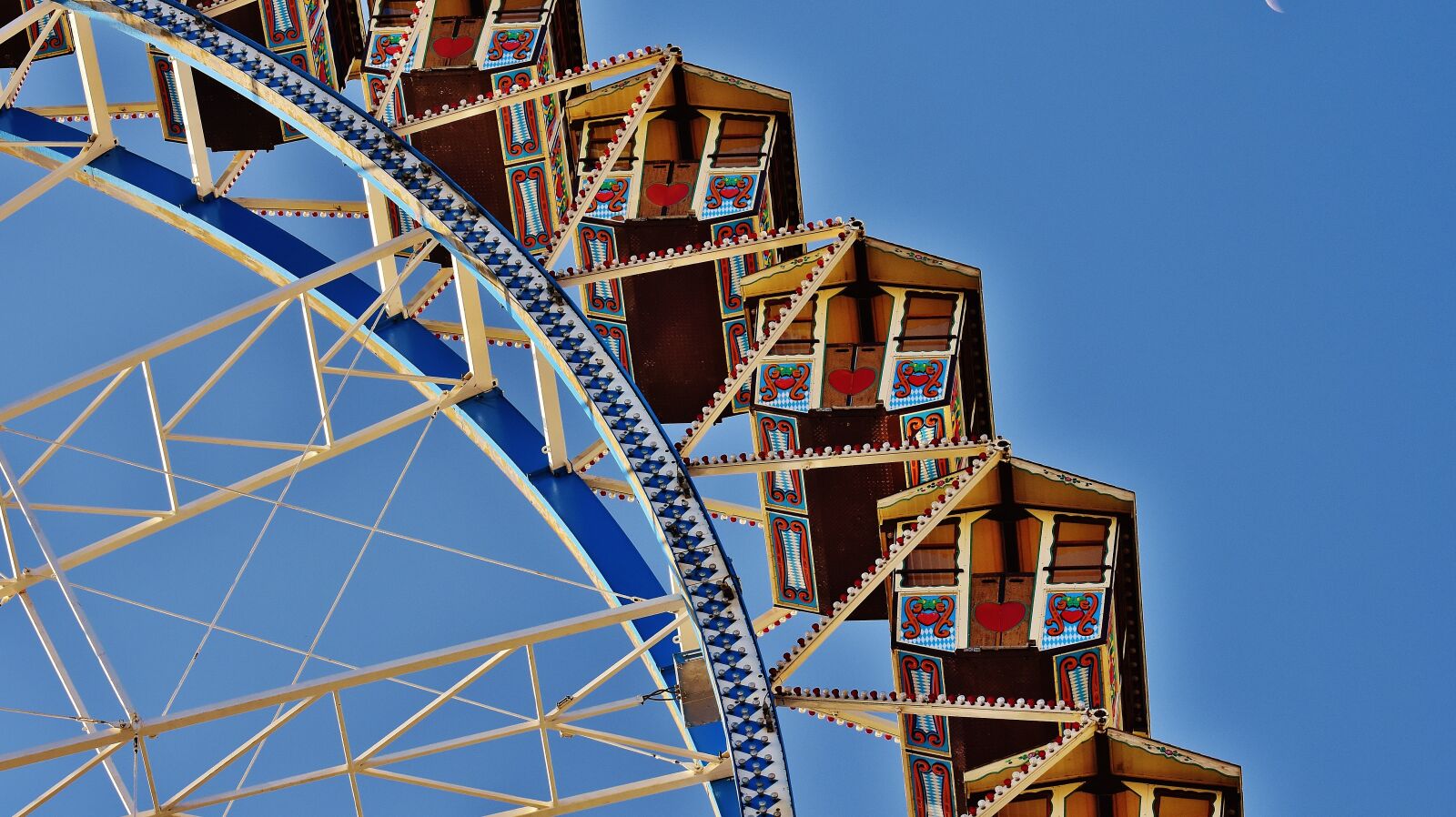 Nikon D7200 sample photo. Oktoberfest, ferris wheel, gondolas photography
