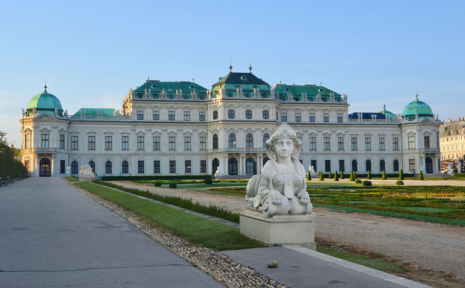 Nikon D3100 sample photo. Belvedere, castle, sphinx photography