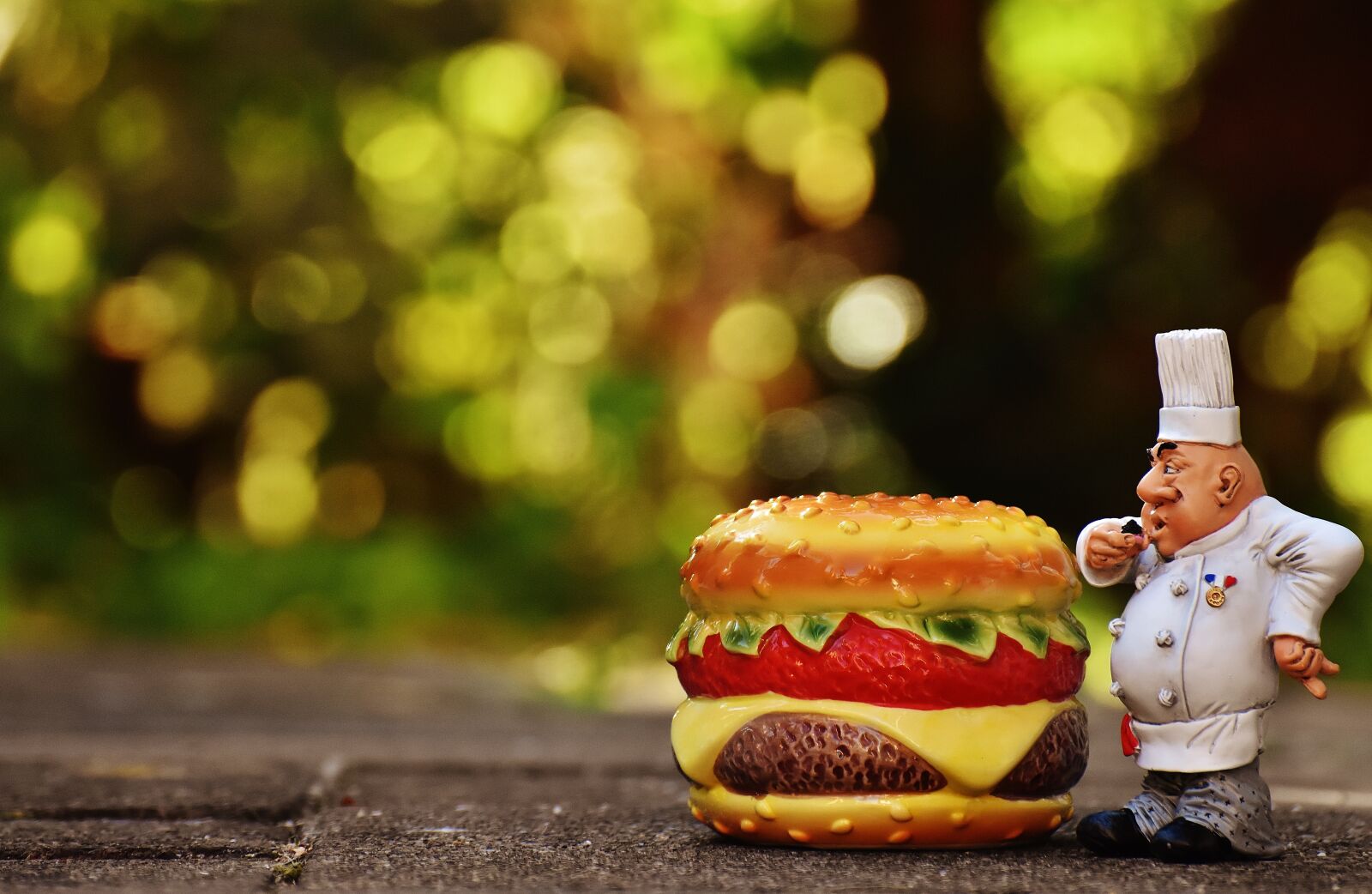 Nikon D7200 sample photo. Chefs, figures, cheeseburger photography