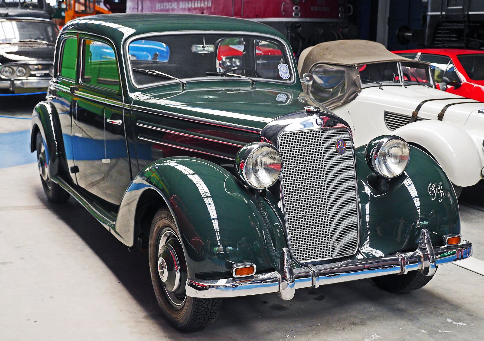 Panasonic Lumix DMC-GH3 sample photo. Mercedes 170s, limousine, pkw photography