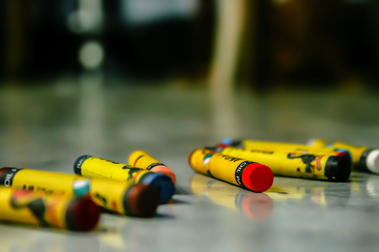 Canon EOS 400D (EOS Digital Rebel XTi / EOS Kiss Digital X) sample photo. Crayons, paint, illustration photography