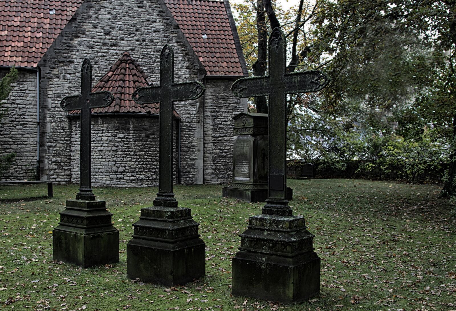 Canon EOS 7D + Canon EF 24-105mm F4L IS USM sample photo. Cemetery, crosses, graves photography