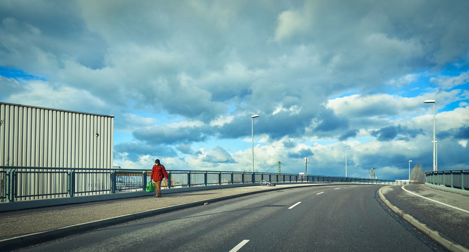 Sigma 16mm F1.4 DC DN | C sample photo. Street, mood, road photography
