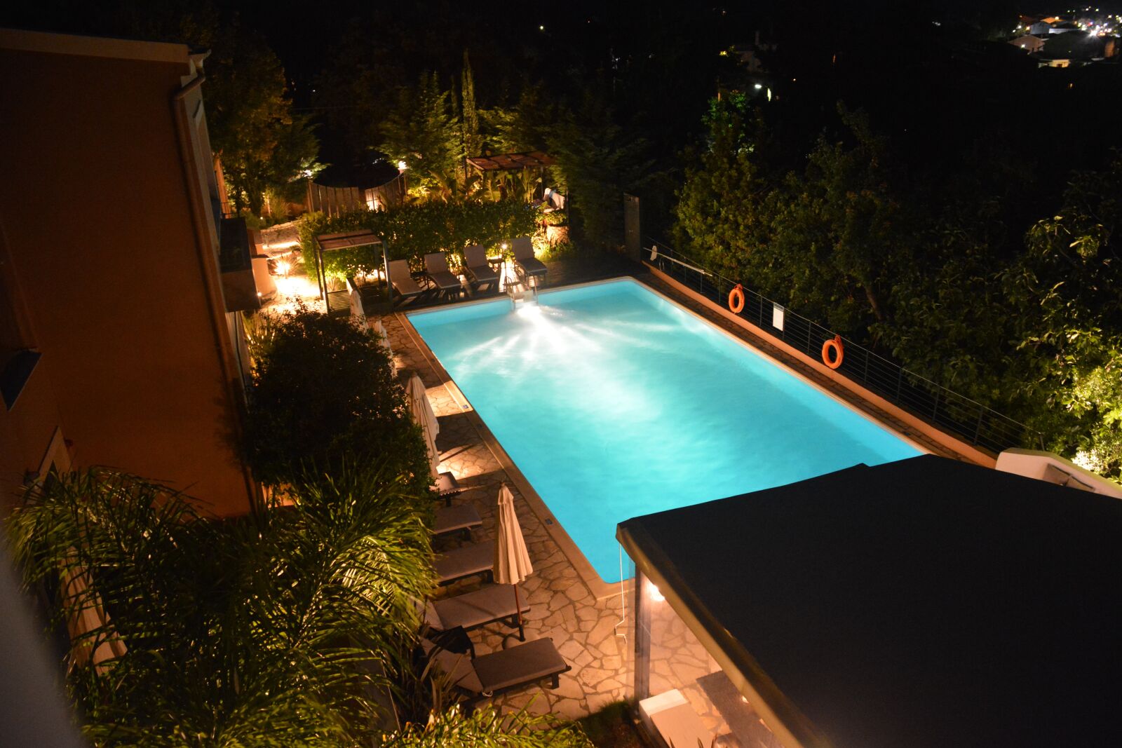 Nikon D5200 sample photo. Swimming pool, night, lighting photography
