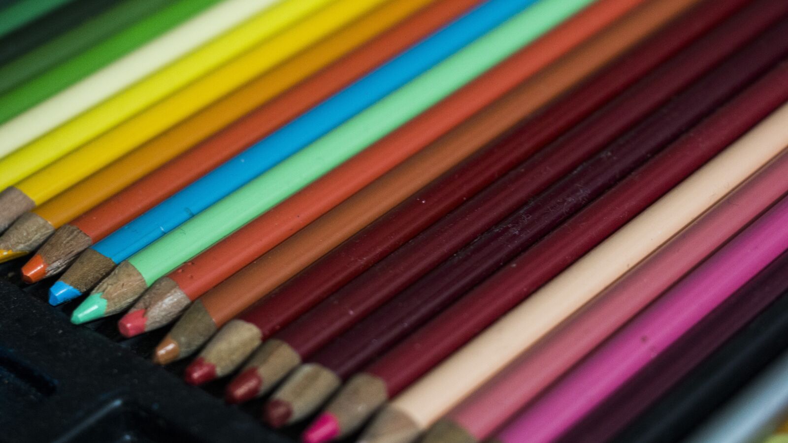 Canon EOS 70D sample photo. Colors, pencils, color photography