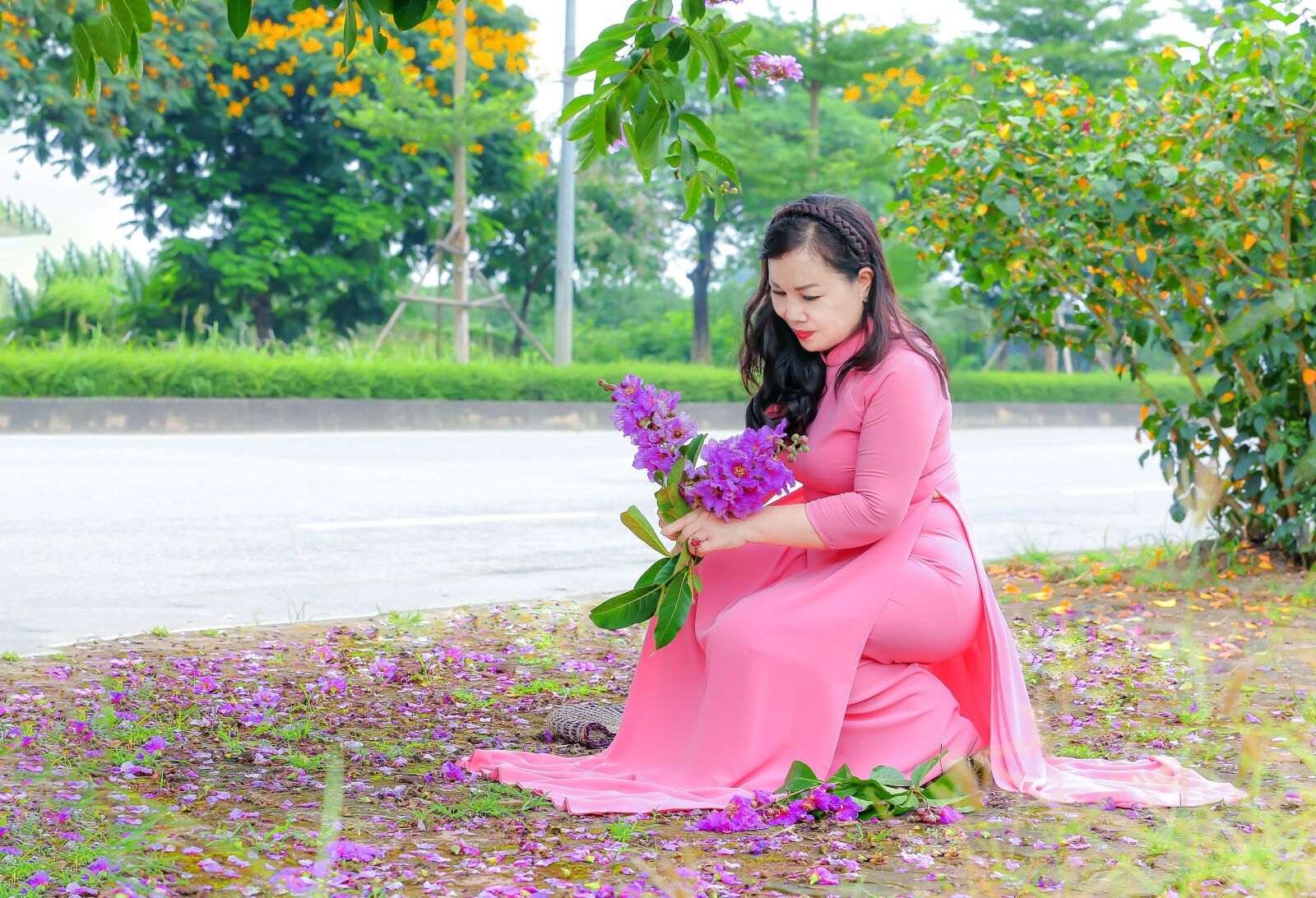 Canon EF 70-200mm F2.8L IS II USM sample photo. Model, flower, purple flower photography