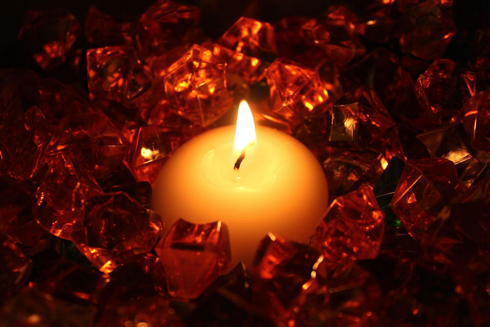 Canon EOS 1200D (EOS Rebel T5 / EOS Kiss X70 / EOS Hi) sample photo. Candle, the flame, mood photography