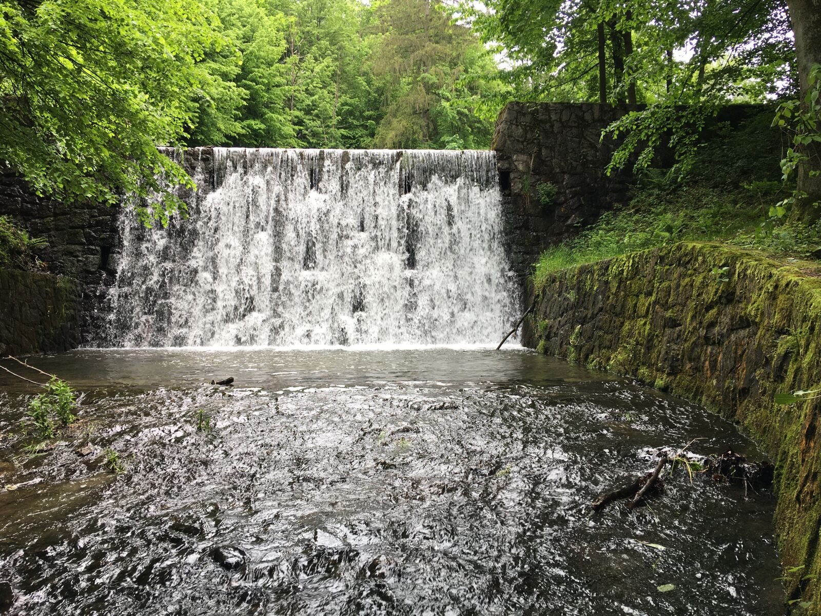 iPhone 6s Plus back camera 4.15mm f/2.2 sample photo. Waterfall, water, river photography