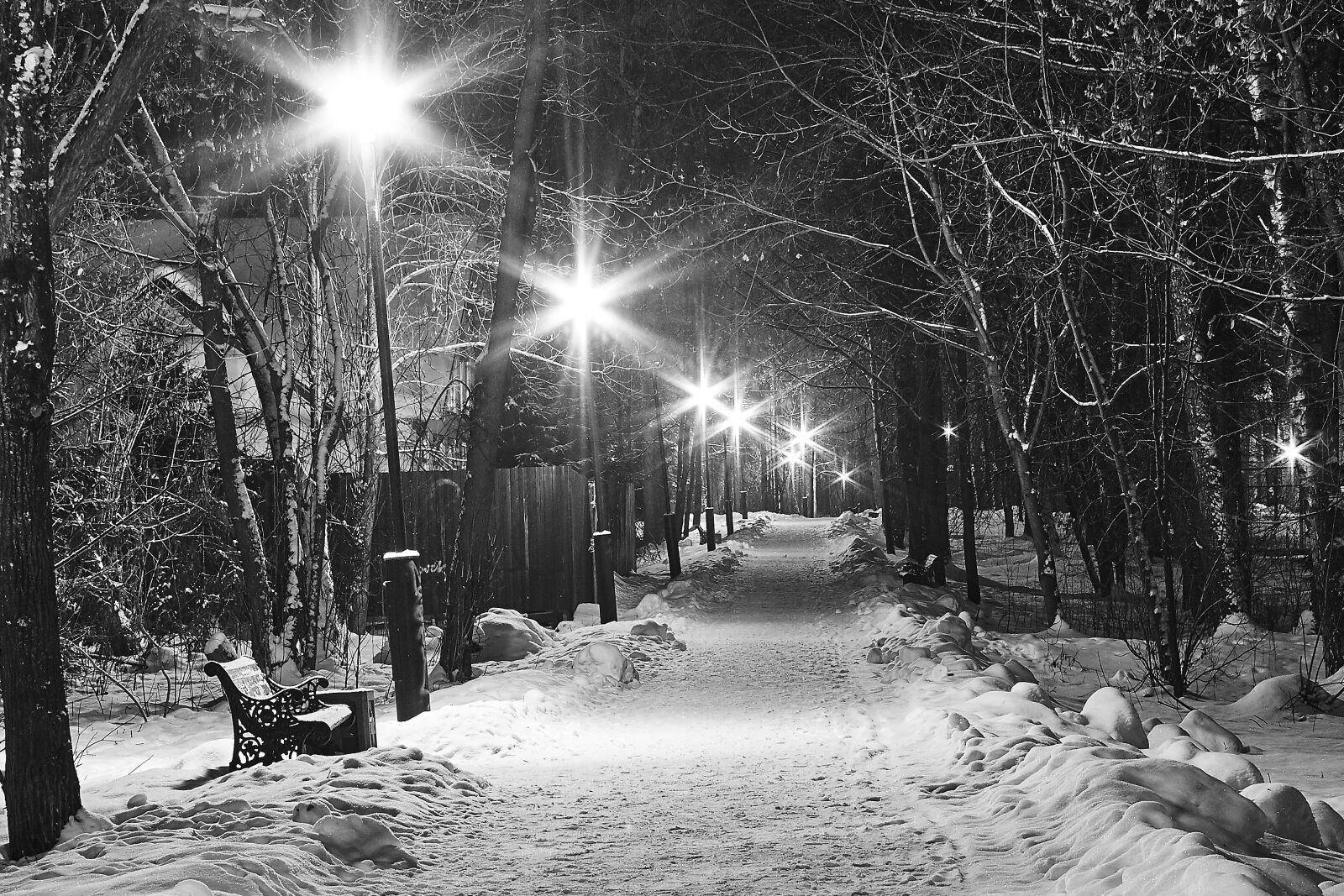 Canon EOS 600D (Rebel EOS T3i / EOS Kiss X5) sample photo. Winter, street, night photography