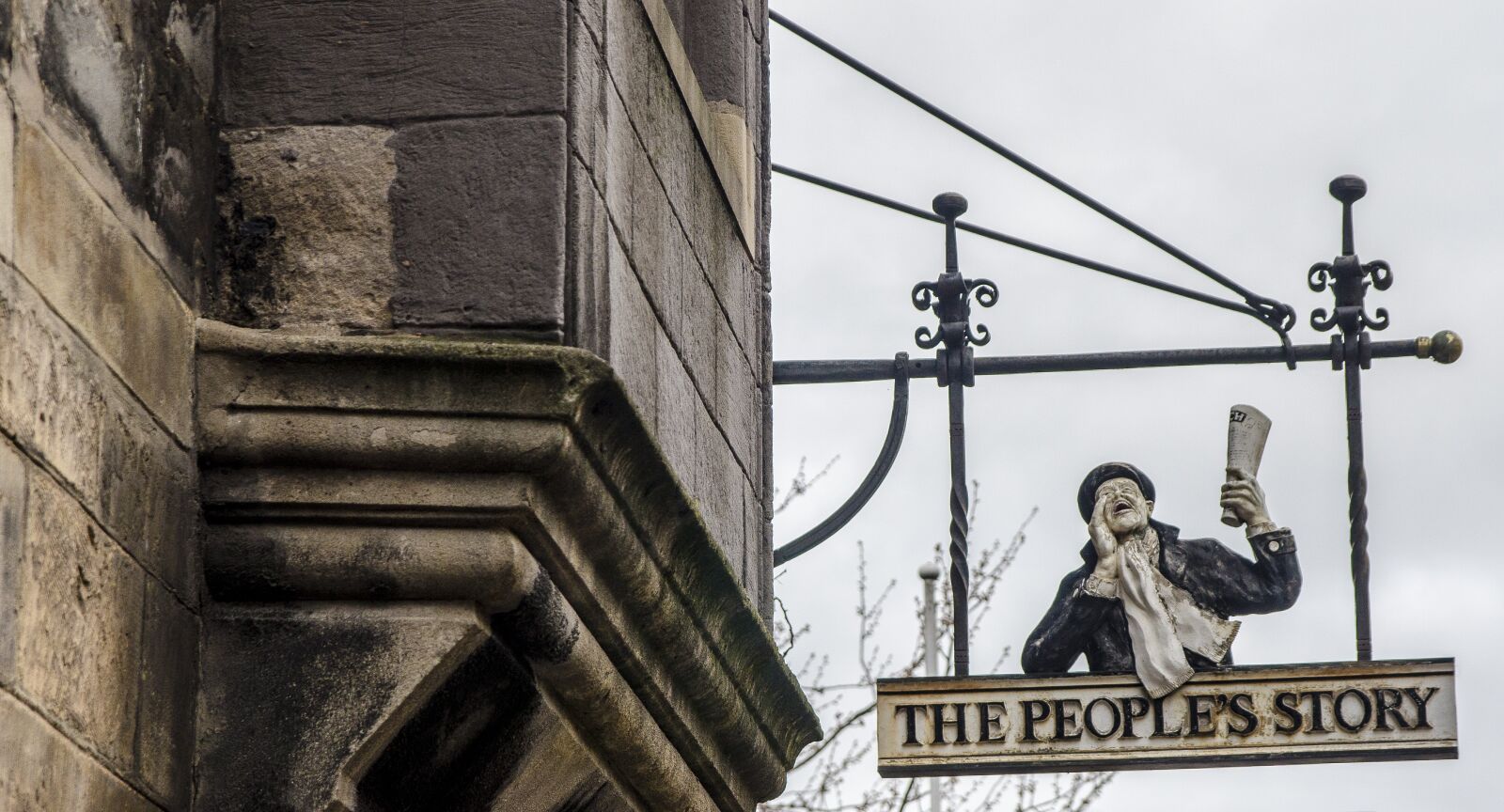 Nikon D7000 sample photo. Sign, facade, city photography