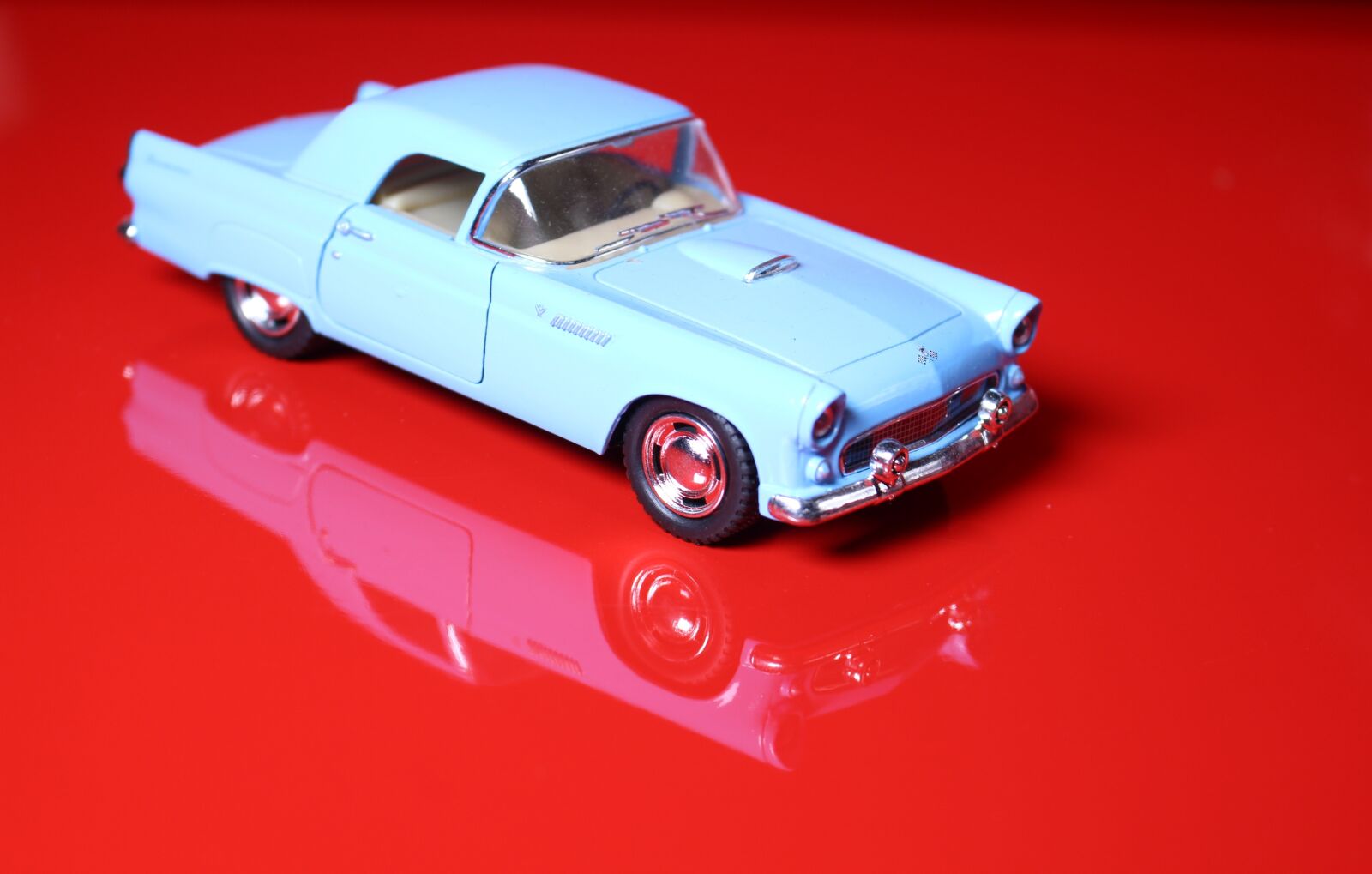 Canon EOS 700D (EOS Rebel T5i / EOS Kiss X7i) sample photo. Diecast, car, motor photography