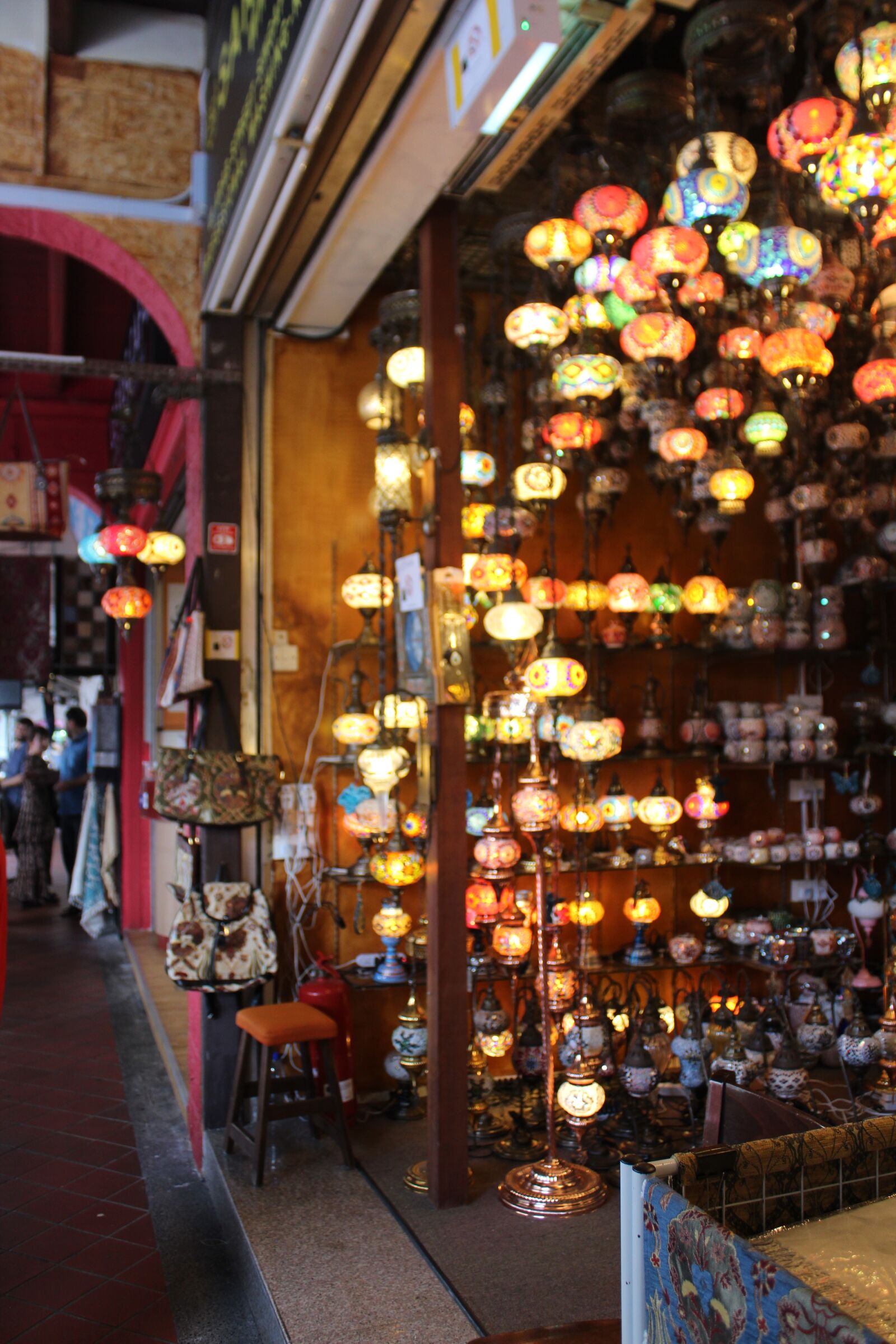 Canon EOS 1300D (EOS Rebel T6 / EOS Kiss X80) sample photo. Arab street, singapore, architecture photography