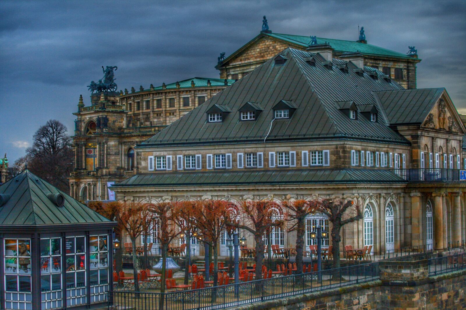 Canon EOS 400D (EOS Digital Rebel XTi / EOS Kiss Digital X) sample photo. Semper, semperoper, dresden photography