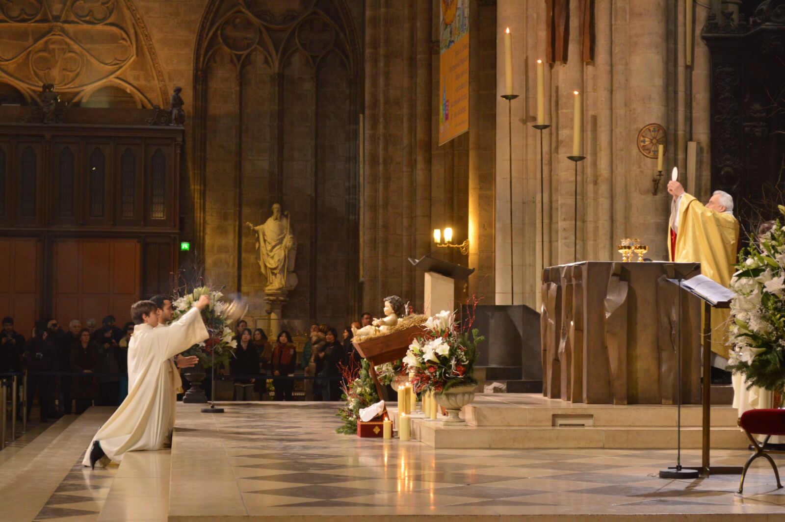 Nikon D3200 sample photo. Notre-dame cathedral, catholic, church photography