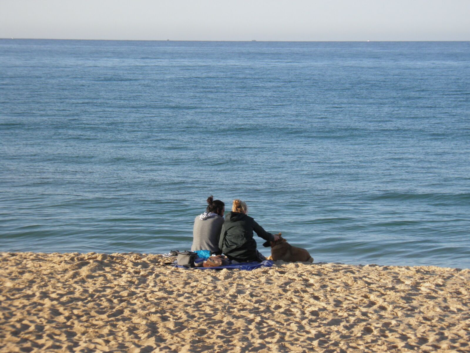 Olympus SP800UZ sample photo. Beach, young couple, romance photography