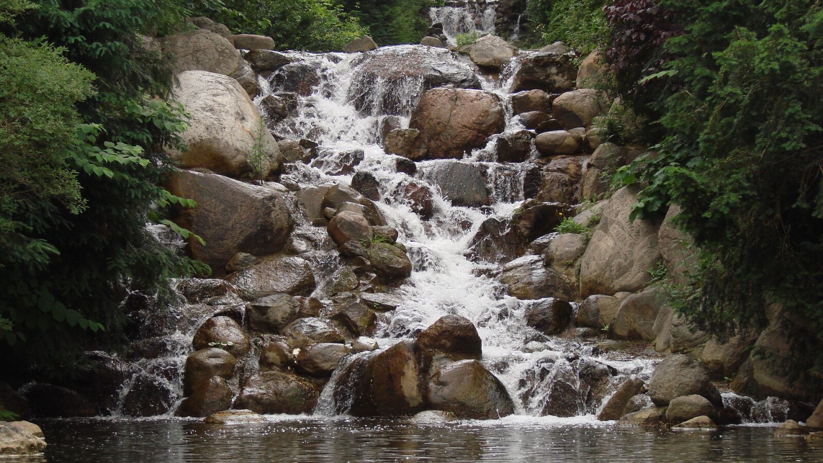 Sony DSC-H5 sample photo. Nature, stones, trees, water photography