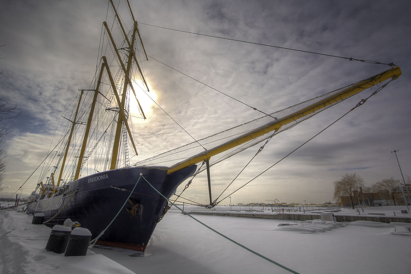 Canon EF-S 10-22mm F3.5-4.5 USM sample photo. Boat, boats, hdr, lake photography