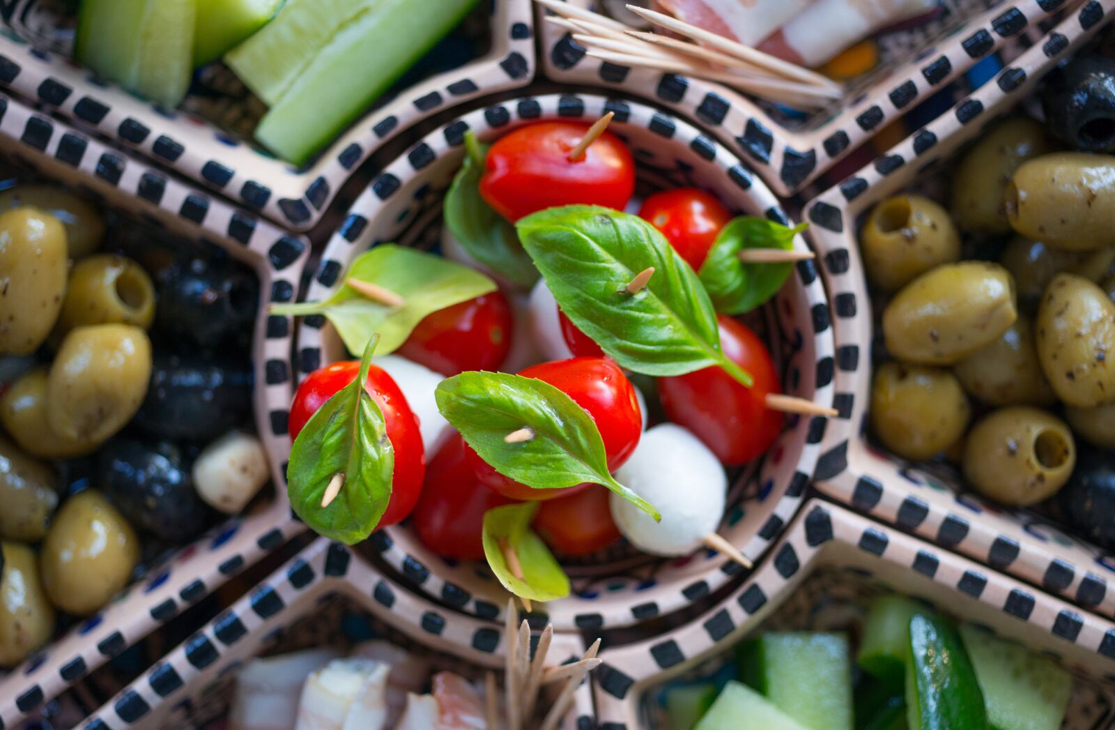 Nikon D610 sample photo. Italian, food, olives photography