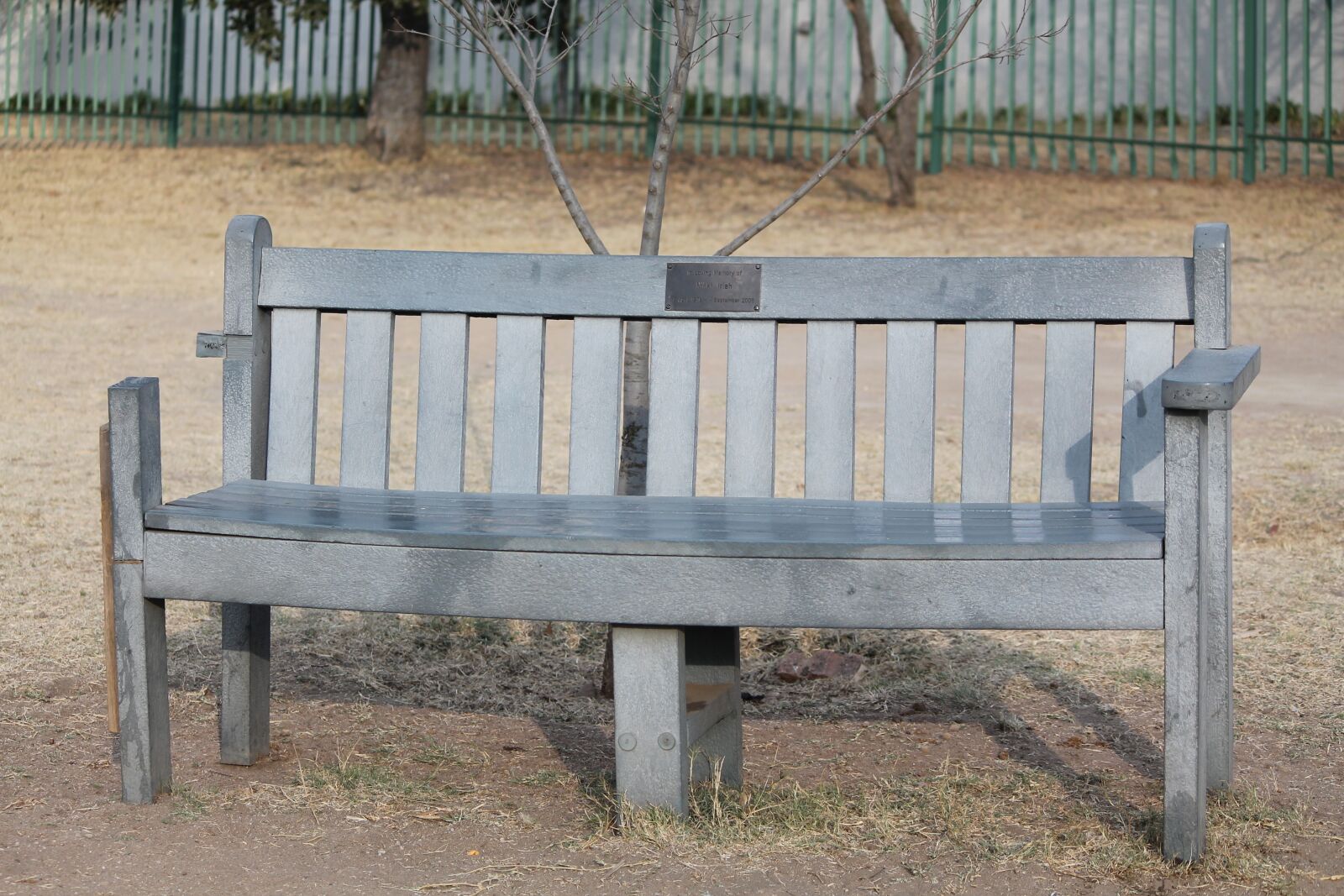 Canon EOS 1100D (EOS Rebel T3 / EOS Kiss X50) sample photo. Bench, park seat, sit photography