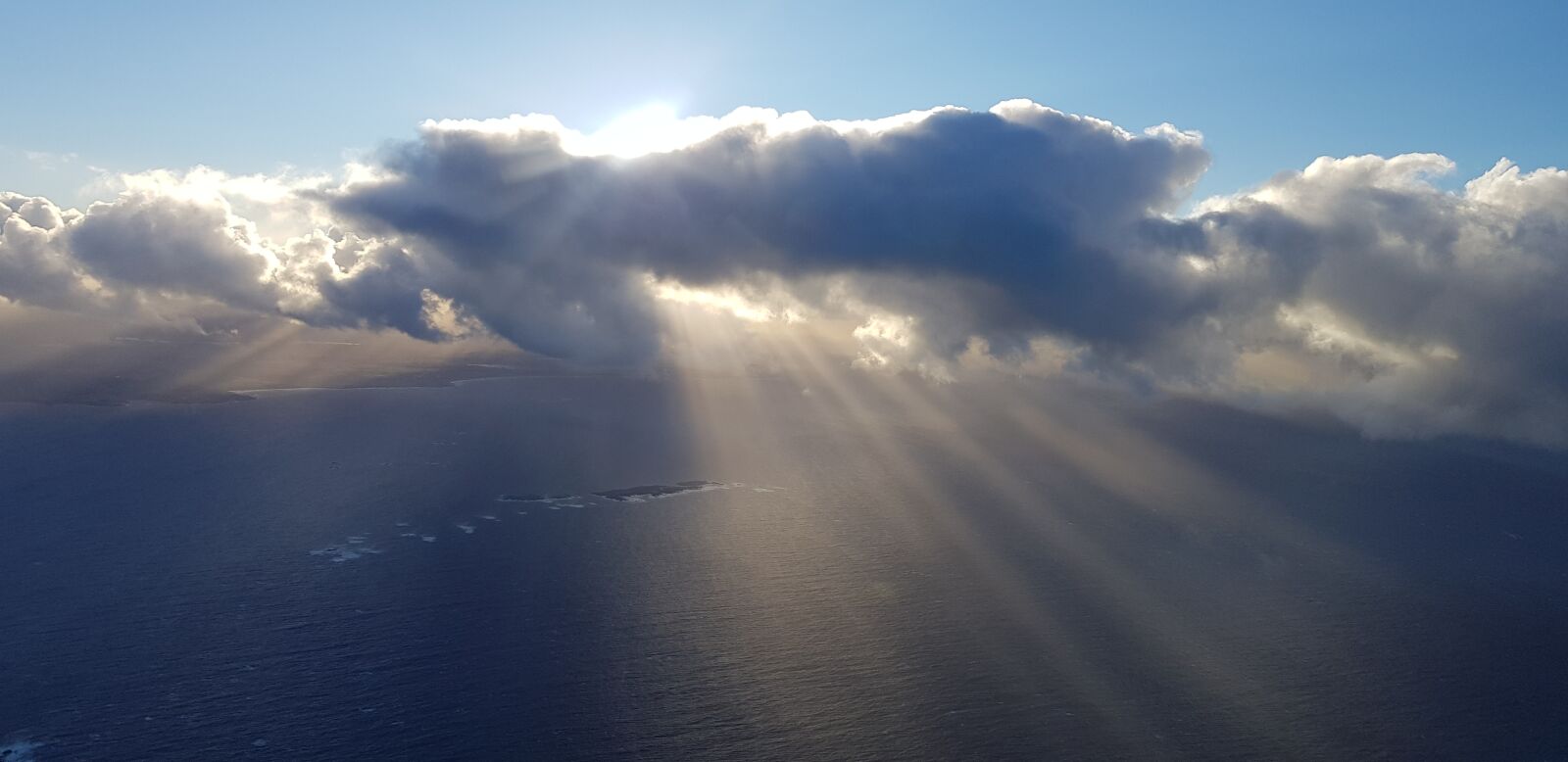 Samsung Galaxy S8 sample photo. Cloud, sky, ocean photography