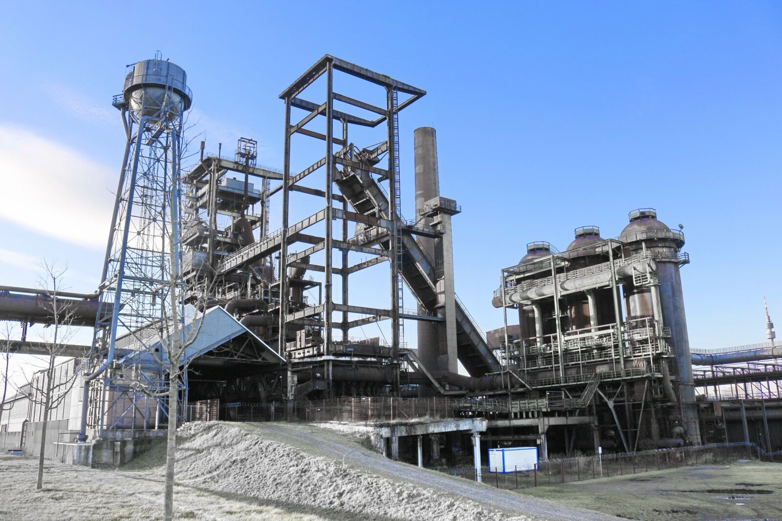 Canon EOS 700D (EOS Rebel T5i / EOS Kiss X7i) sample photo. Industry, pollution, mill photography