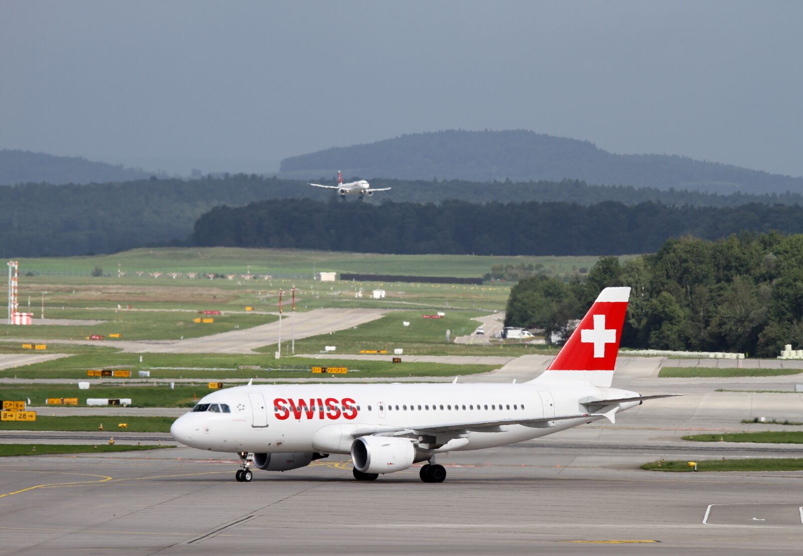 Canon EOS 7D sample photo. Aircraft, swiss, swiss airlines photography