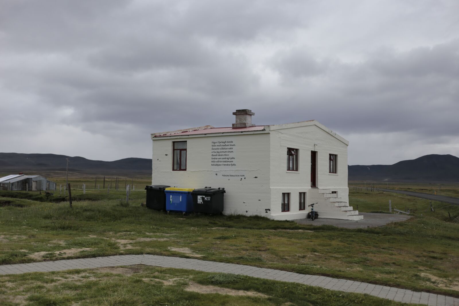 Canon EOS 6D + Canon EF 40mm F2.8 STM sample photo. Wilderness, house, the inscription photography