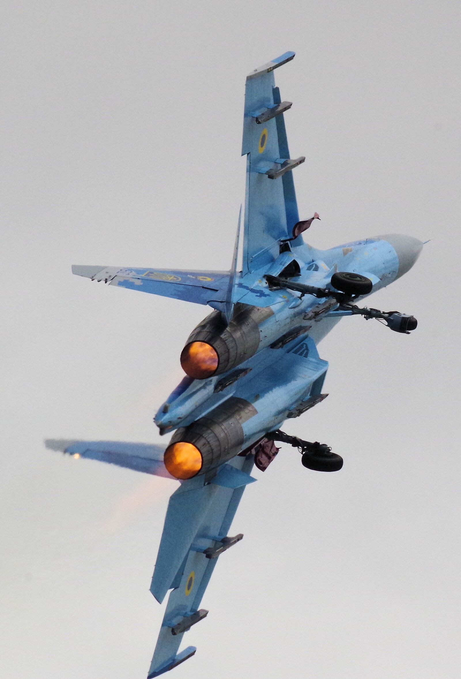Pentax K-30 sample photo. Su27, jet, fighter photography