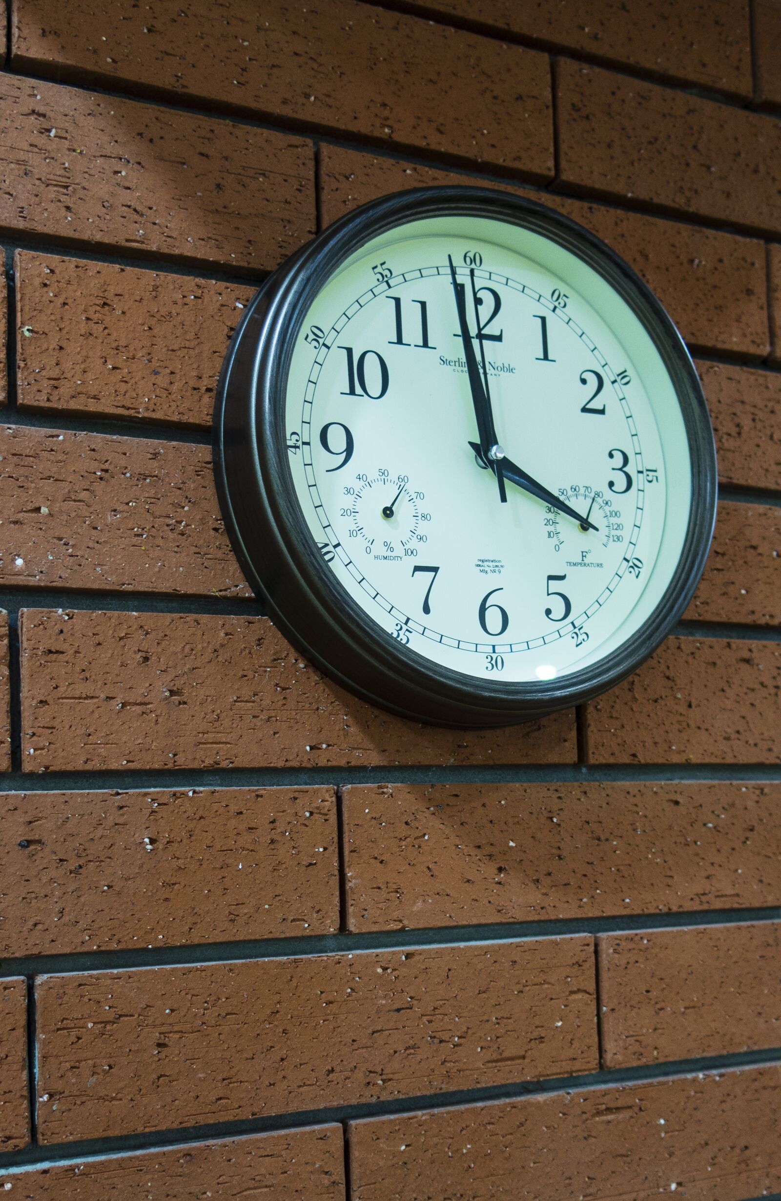 Canon PowerShot G9 X Mark II sample photo. Clock, brick wall, time photography