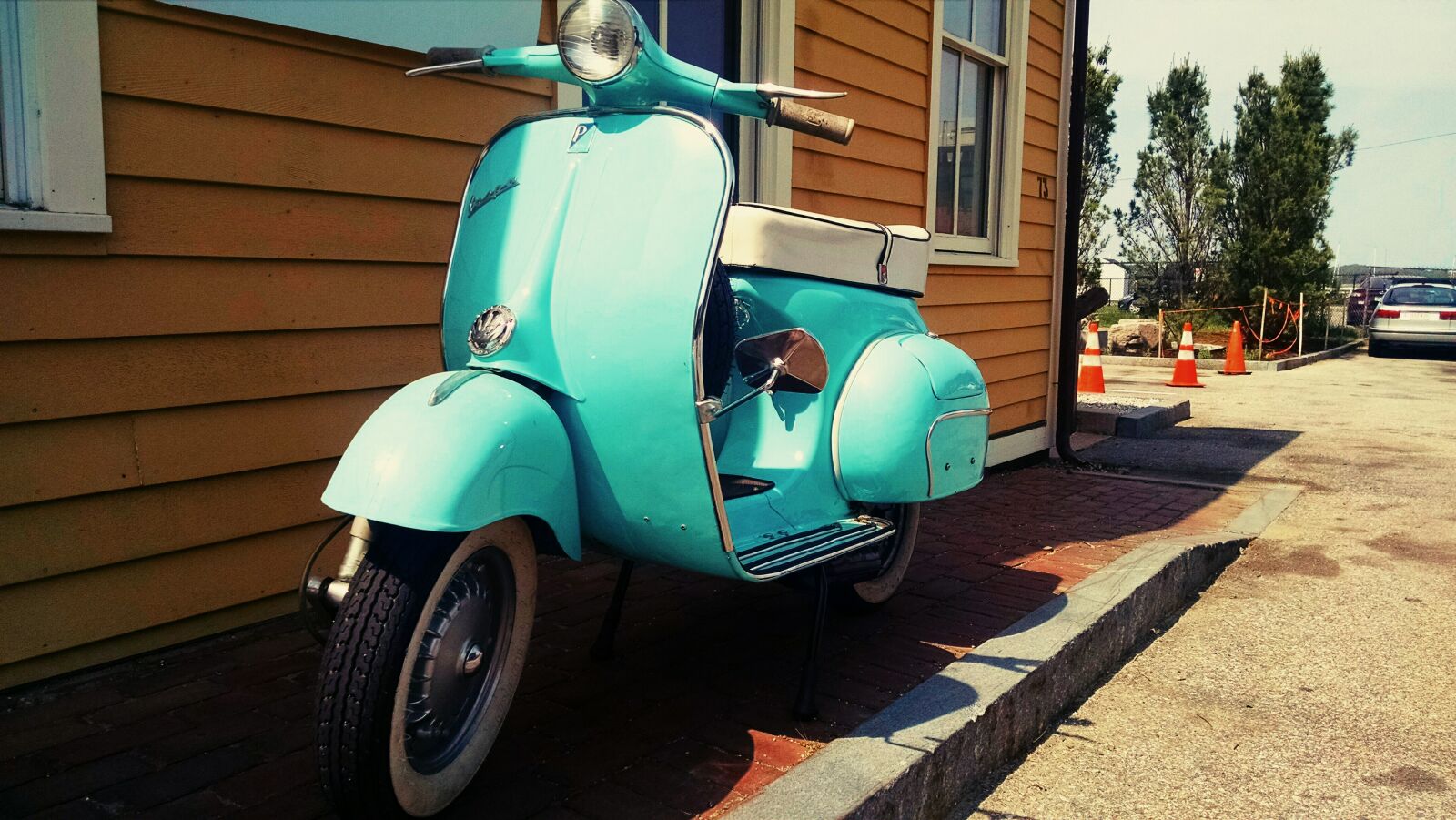 Motorola Moto X (1st Gen) sample photo. Antique, bike, moped, old photography
