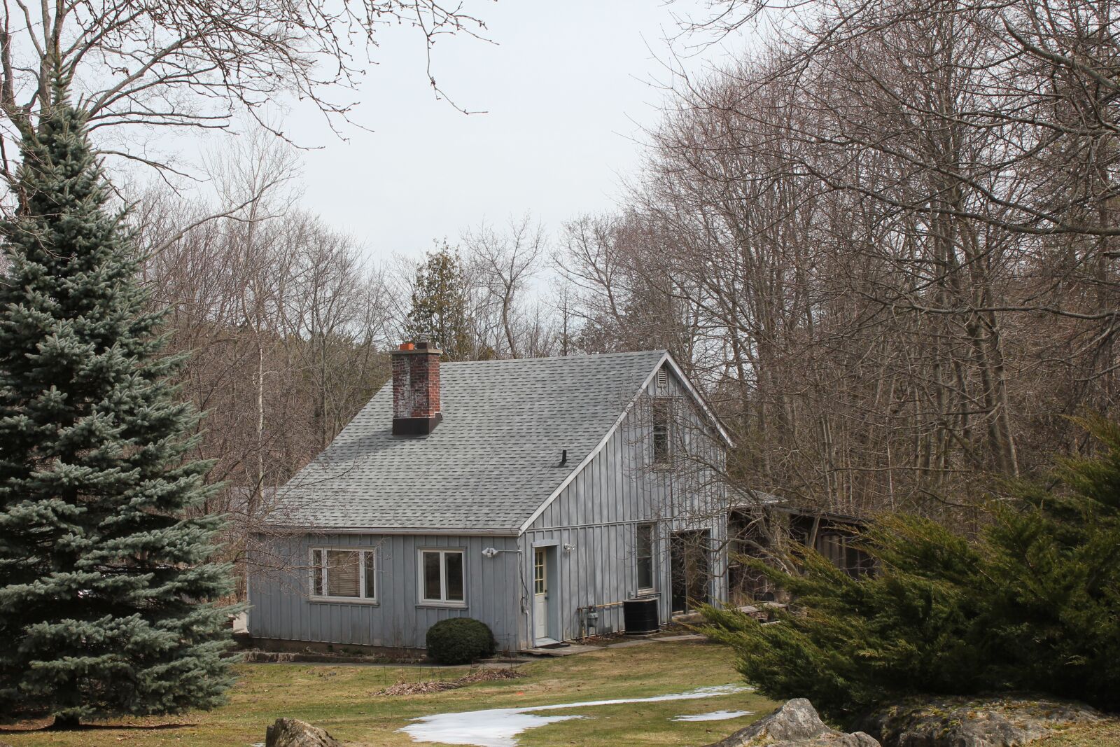 Canon EOS 550D (EOS Rebel T2i / EOS Kiss X4) sample photo. Cottage, woods, winter photography